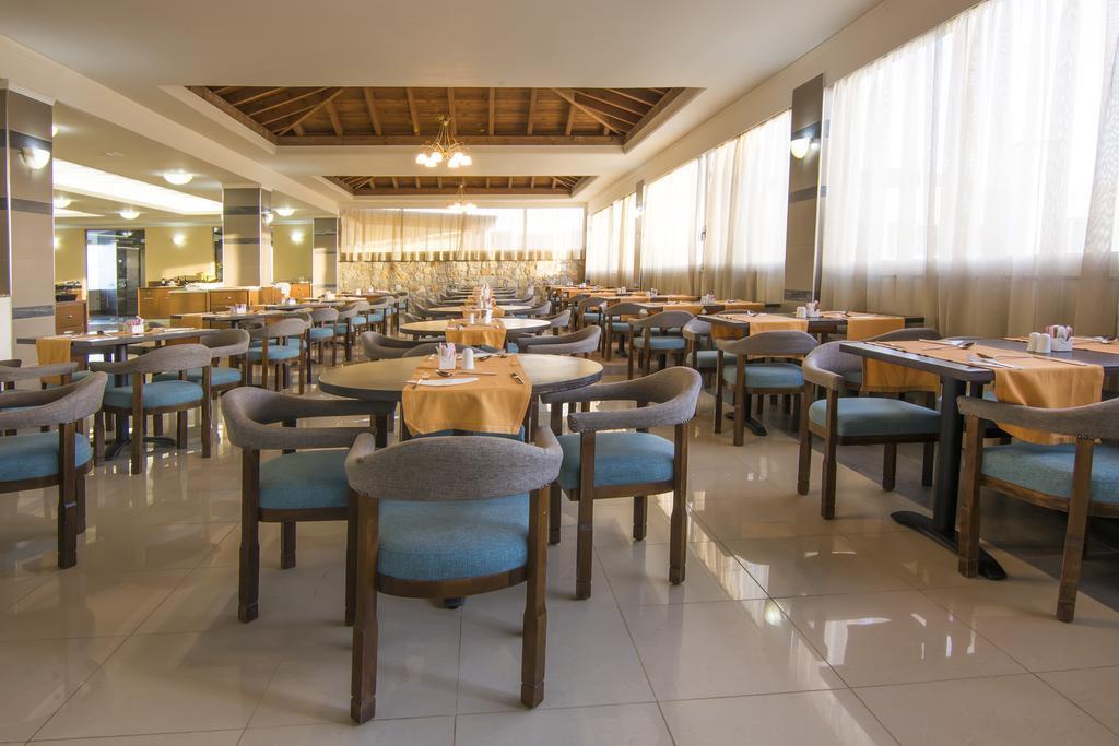 Kouros Palace Hotel