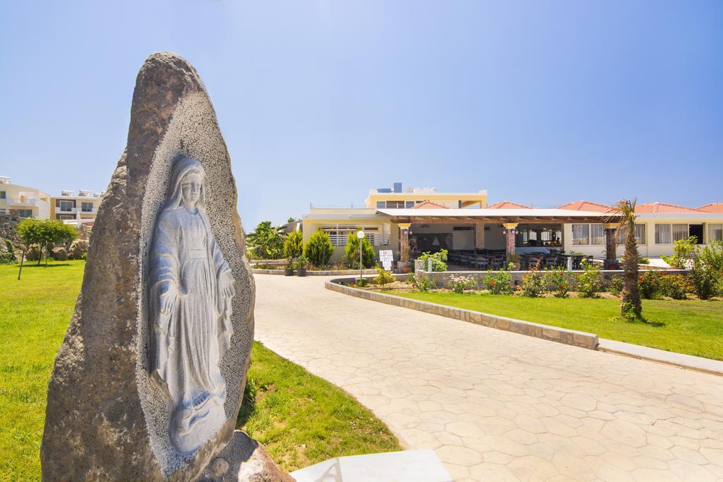 Kouros Palace Hotel