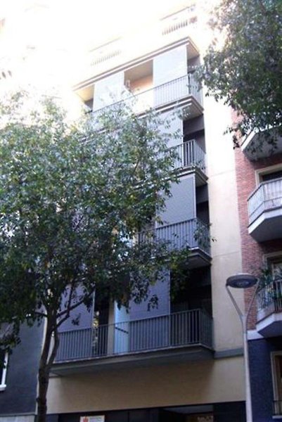 AinB Eixample-Entença Apartments